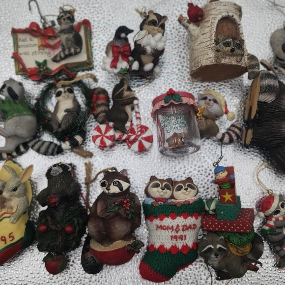 Lot of 18 vintage woodland racoon Christmas Ornament forest nature - Picture 1 of 16